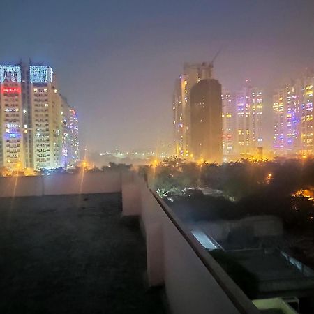 Yog Bhawan Aparthotel เกรทเตอร์นอยดา ภายนอก รูปภาพ