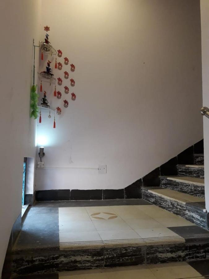 Yog Bhawan Aparthotel เกรทเตอร์นอยดา ภายนอก รูปภาพ